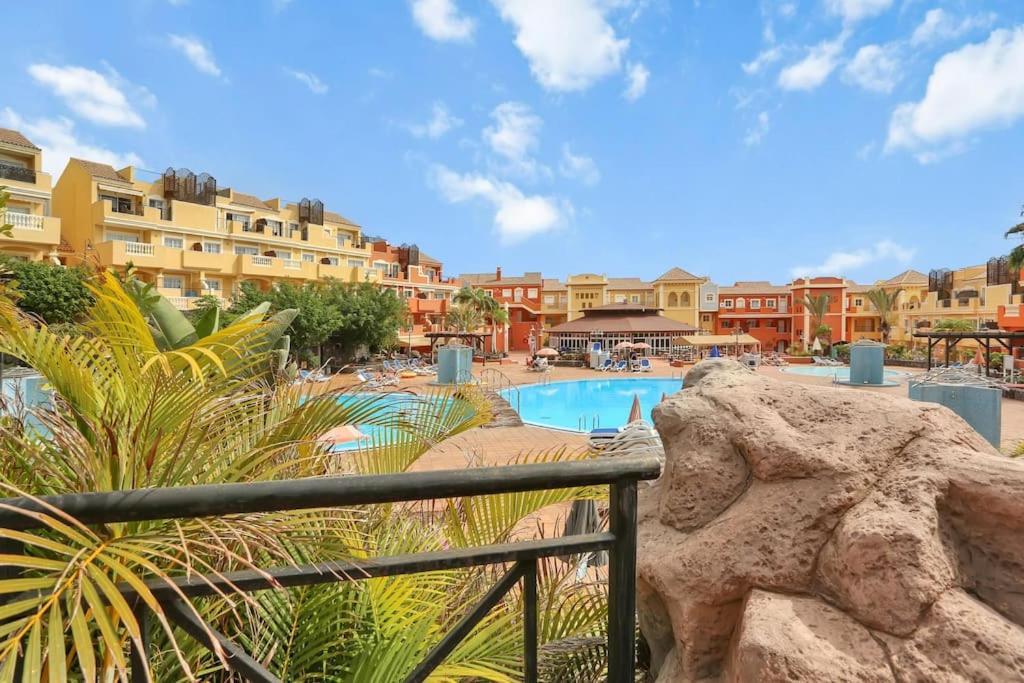 Luxury House Granada Park Villa Arona  Bagian luar foto