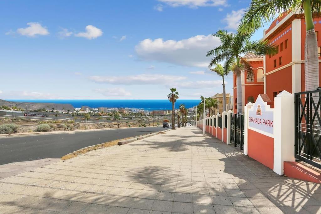Luxury House Granada Park Villa Arona  Bagian luar foto