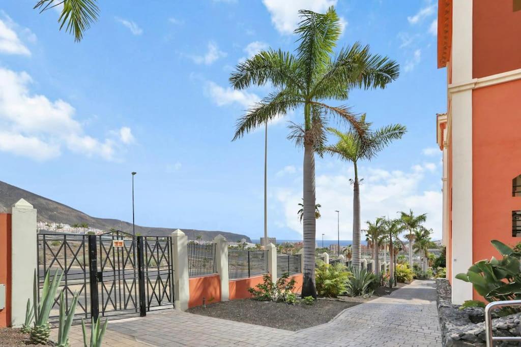 Luxury House Granada Park Villa Arona  Bagian luar foto